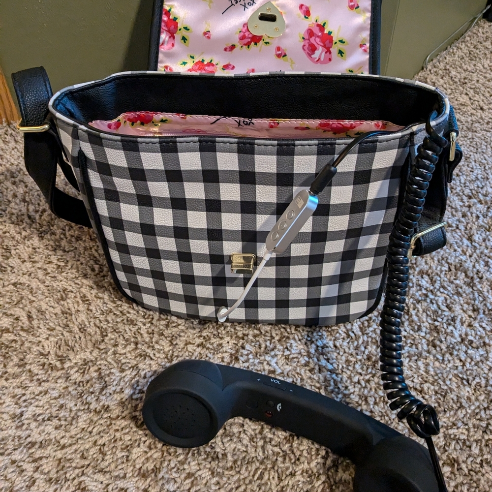 Betsey Johnson Telephone Purse - image 6